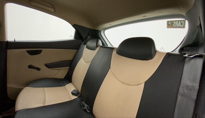 2015 Hyundai Eon ERA +, Petrol, Manual, 22,557 km, Right Side Rear Door Cabin