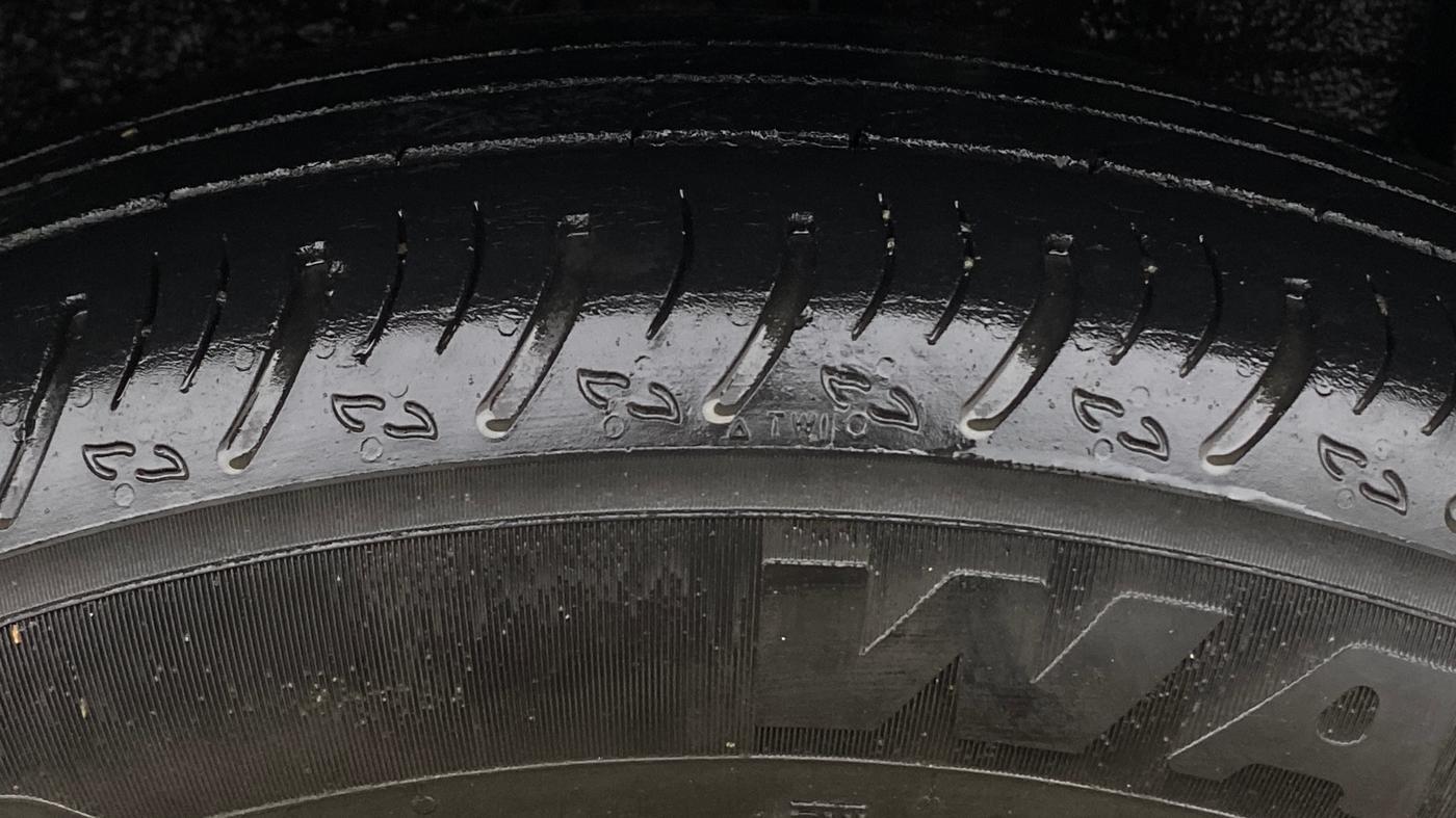 2022 Renault Kiger RXZ AMT, Petrol, Automatic, 41,238 km, Left Rear Tyre Tread