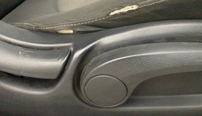 2016 Hyundai Creta SX PLUS 1.6 PETROL, Petrol, Manual, 72,881 km, Driver Side Adjustment Panel