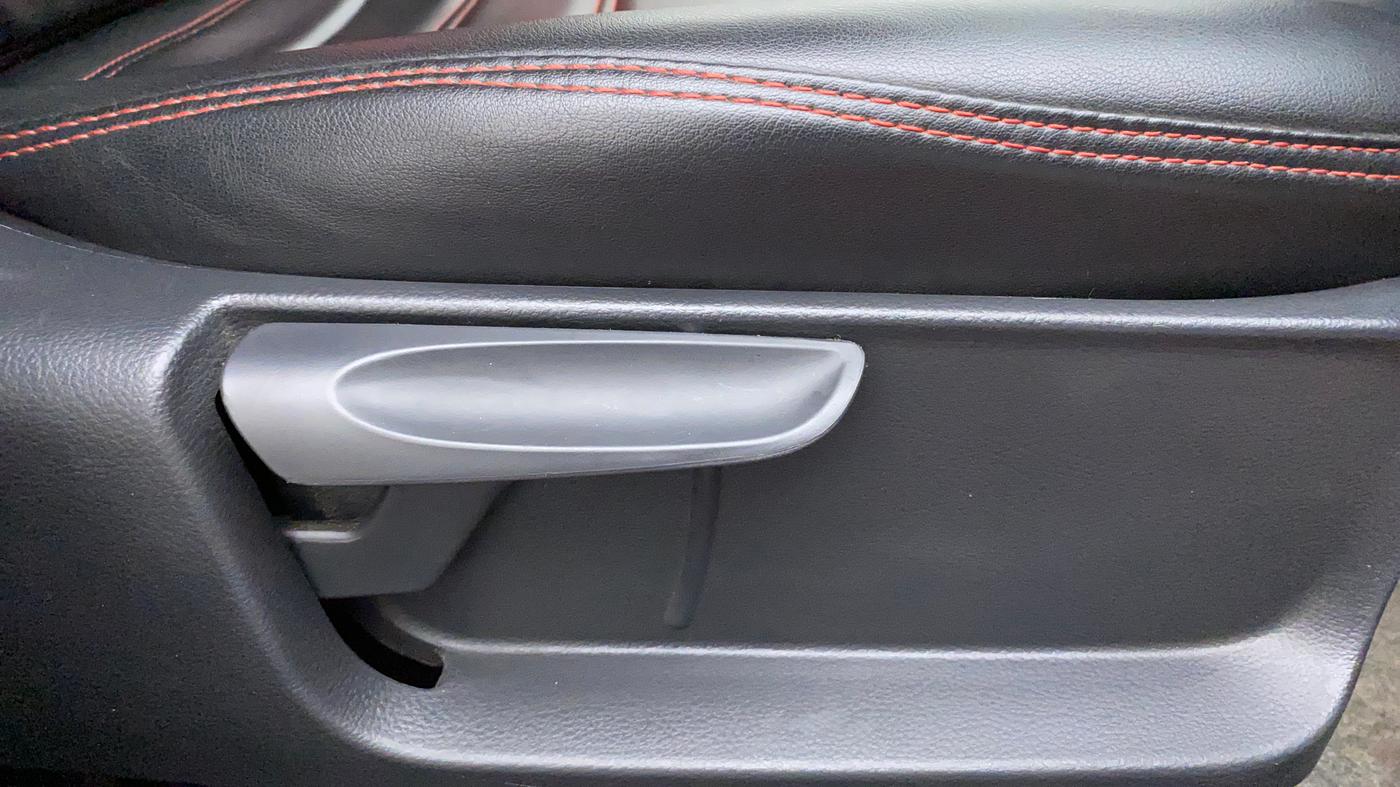 2018 Volkswagen Polo TRENDLINE 1.0L, Petrol, Manual, 23,430 km, Driver Side Adjustment Panel