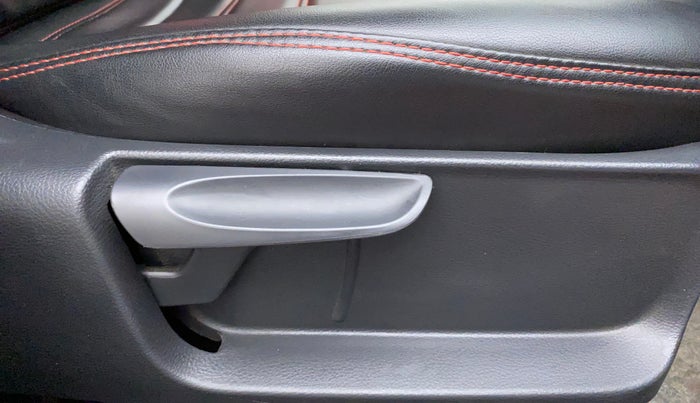 2018 Volkswagen Polo TRENDLINE 1.0L, Petrol, Manual, 23,430 km, Driver Side Adjustment Panel