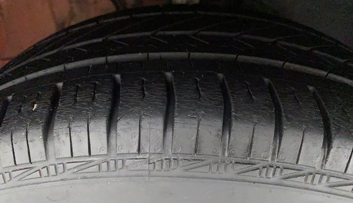 2018 Volkswagen Polo TRENDLINE 1.0L, Petrol, Manual, 23,430 km, Right Front Tyre Tread