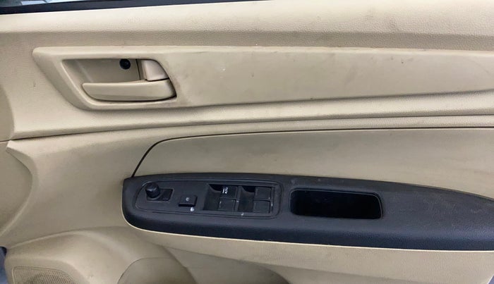 2020 Honda Amaze 1.2L I-VTEC E, CNG, Manual, 83,769 km, Driver Side Door Panels Control