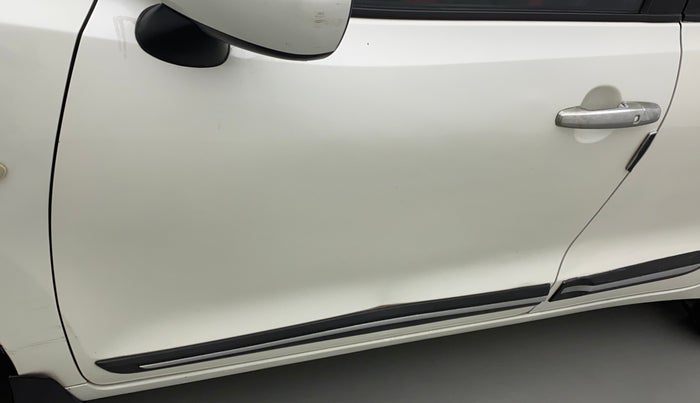2017 Maruti Baleno SIGMA PETROL 1.2, CNG, Manual, 85,951 km, Front passenger door - Minor scratches