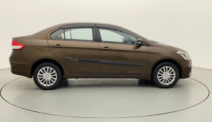 2015 Maruti Ciaz VXI+, Petrol, Manual, 94,950 km, Right Side View