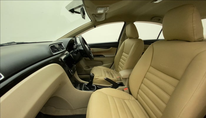 2015 Maruti Ciaz VXI+, Petrol, Manual, 94,950 km, Right Side Front Door Cabin