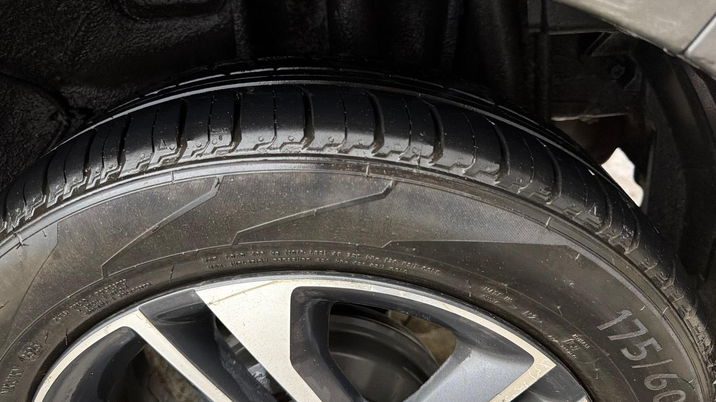 2021 Tata Tiago XZ PLUS PETROL, Petrol, Manual, 50,774 km, Left Front Tyre Tread