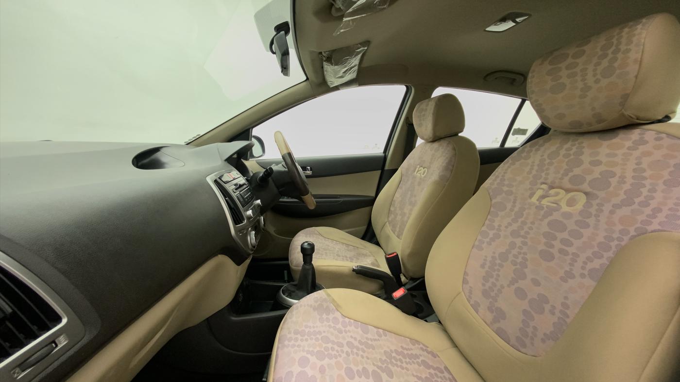 2013 Hyundai i20 MAGNA (O) 1.2, Petrol, Manual, 29,328 km, Right Side Front Door Cabin