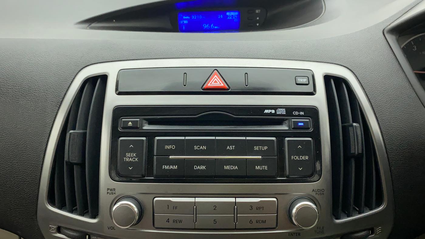 2013 Hyundai i20 MAGNA (O) 1.2, Petrol, Manual, 29,328 km, Infotainment System