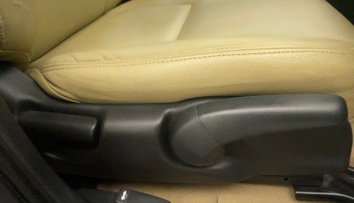2017 Honda City 1.5L I-VTEC V MT, Petrol, Manual, 22,503 km, Driver Side Adjustment Panel