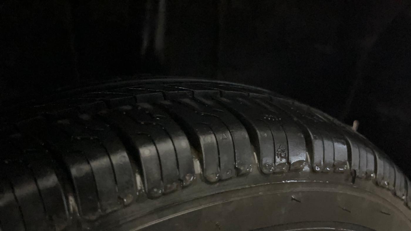 2018 Renault Kwid RXL, Petrol, Manual, 62,563 km, Left Rear Tyre Tread
