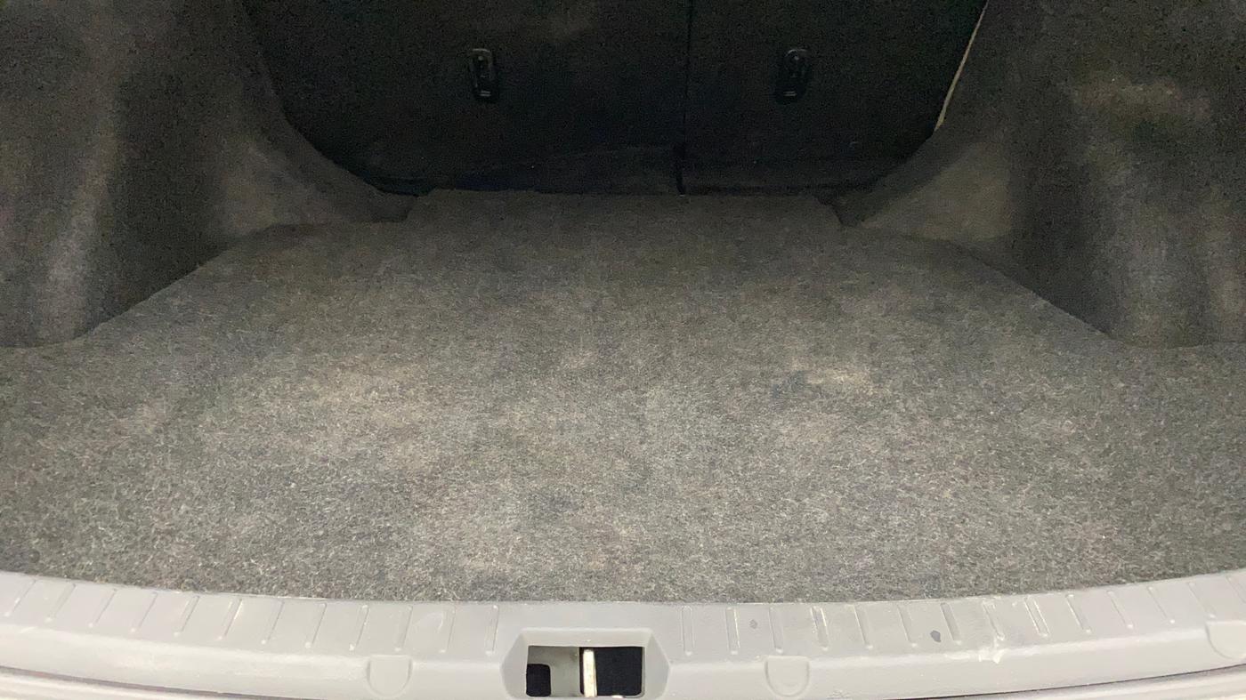 2012 Toyota Corolla Altis GL PETROL, Petrol, Manual, 76,628 km, Boot Inside