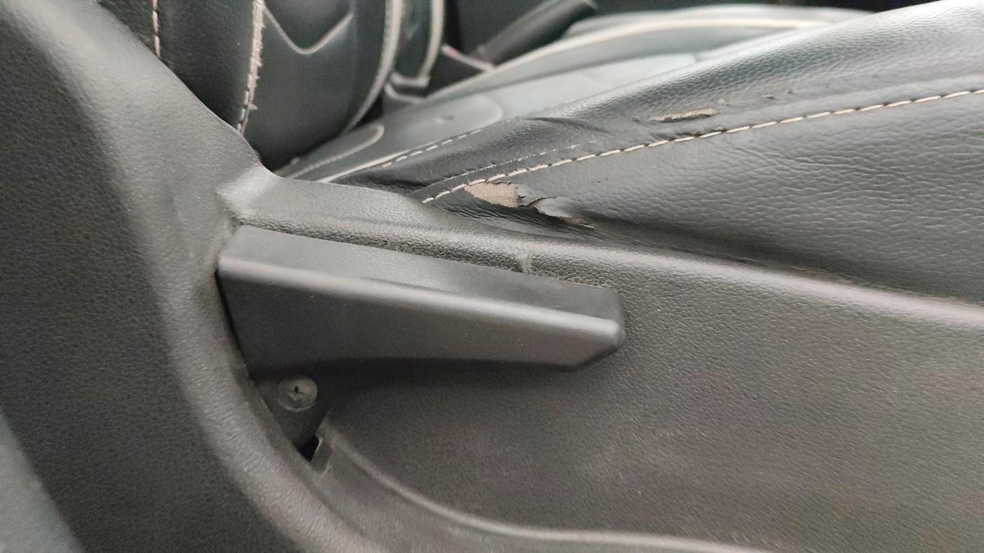 2019 Tata Zest XE PETROL, CNG, Manual, 72,673 km, Driver Side Adjustment Panel