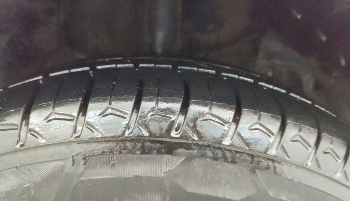2019 Tata Zest XE PETROL, CNG, Manual, 72,673 km, Right Front Tyre Tread