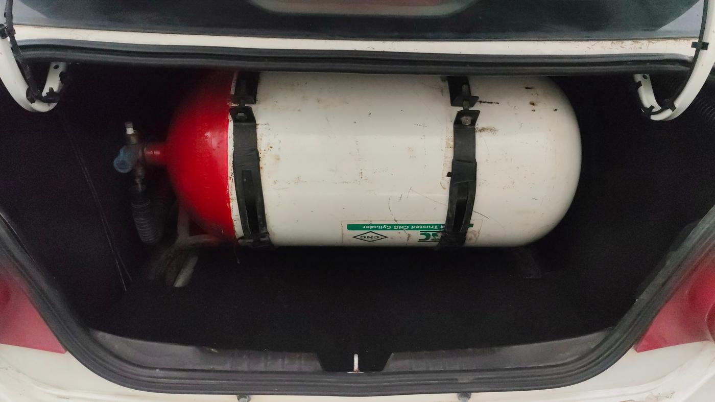2019 Tata Zest XE PETROL, CNG, Manual, 72,673 km, Boot Inside