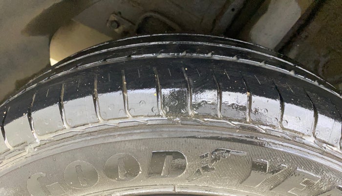 2017 Hyundai Elite i20 MAGNA EXECUTIVE 1.2, Petrol, Manual, 38,194 km, Right Rear Tyre Tread