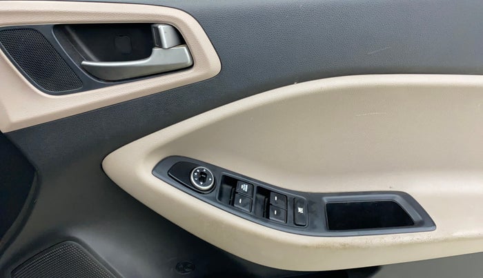 2017 Hyundai Elite i20 MAGNA EXECUTIVE 1.2, Petrol, Manual, 38,194 km, Driver Side Door Panels Control