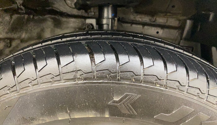 2013 Maruti Swift LDI, Diesel, Manual, 1,09,130 km, Right Front Tyre Tread