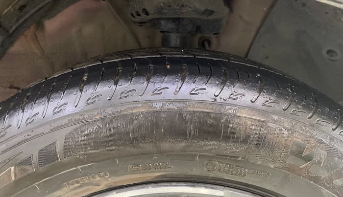 2020 Hyundai VENUE SX PLUS 1.0 TURBO DCT, Petrol, Automatic, 1,04,187 km, Right Front Tyre Tread