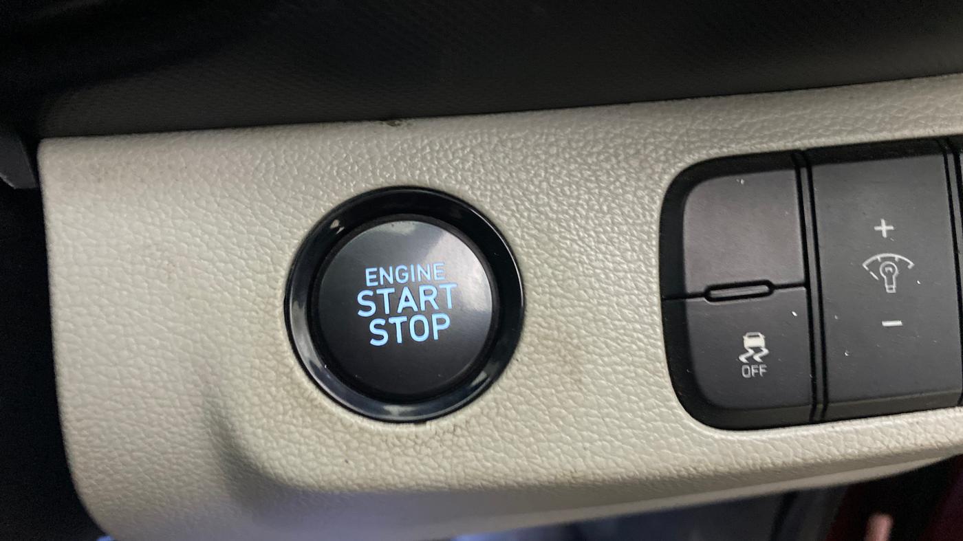 2020 Hyundai VENUE SX PLUS 1.0 TURBO DCT, Petrol, Automatic, 1,04,187 km, Keyless Start/ Stop Button