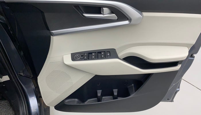 2022 KIA CARENS PRESTIGE PLUS 1.4 PETROL 7 STR, Petrol, Manual, 11,665 km, Driver Side Door Panels Control