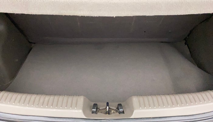 2011 Hyundai i10 MAGNA 1.2, Petrol, Manual, 66,818 km, Boot Inside
