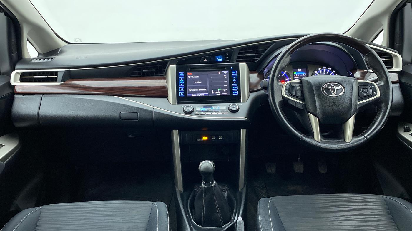 2016 Toyota Innova Crysta 2.4 VX 8 STR, Diesel, Manual, 84,235 km, Dashboard