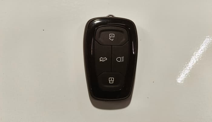 2020 Tata ALTROZ XZ PETROL, Petrol, Manual, 38,895 km, Key Close Up