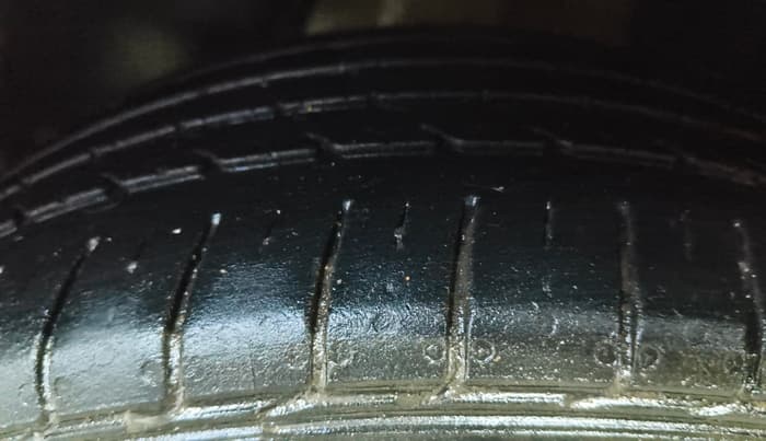 2020 Tata ALTROZ XZ PETROL, Petrol, Manual, 38,895 km, Left Front Tyre Tread