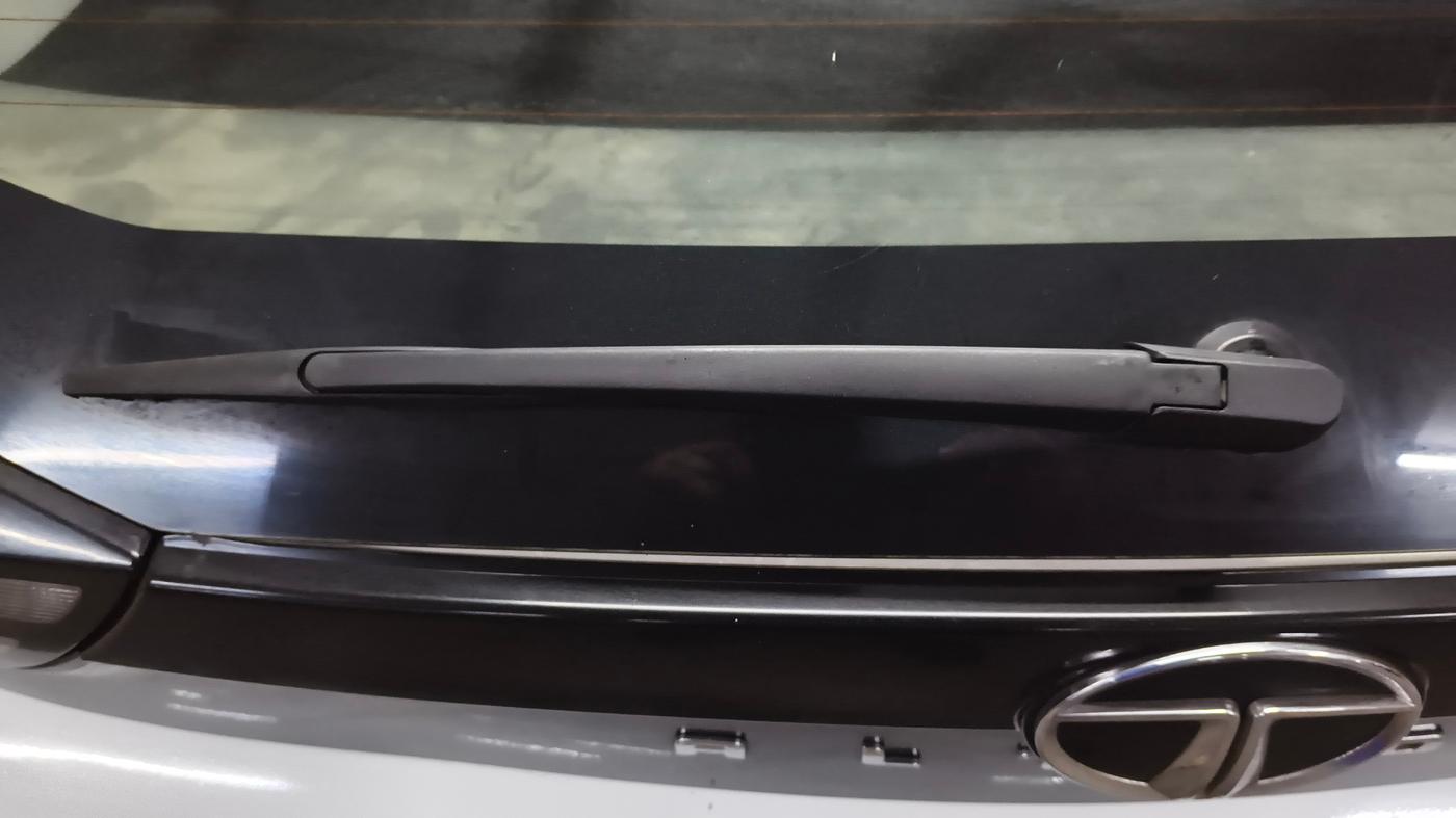 2020 Tata ALTROZ XZ PETROL, Petrol, Manual, 38,895 km, Rear Wiper