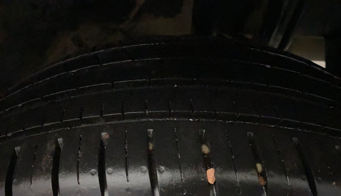 2020 Tata NEXON XZ PETROL, Petrol, Manual, 90,653 km, Left Rear Tyre Tread