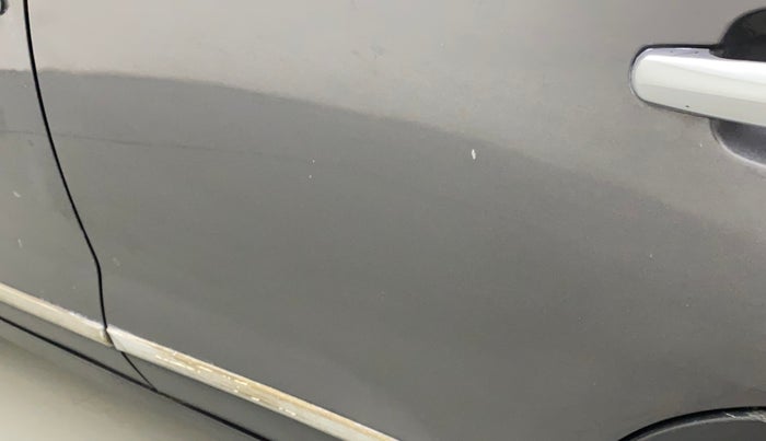 2019 Maruti Vitara Brezza VDI, Diesel, Manual, 82,773 km, Rear left door - Minor scratches