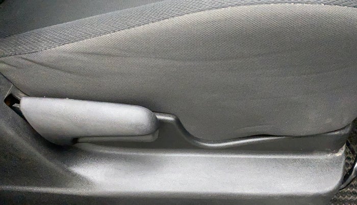 2019 Maruti Vitara Brezza VDI, Diesel, Manual, 82,773 km, Driver Side Adjustment Panel