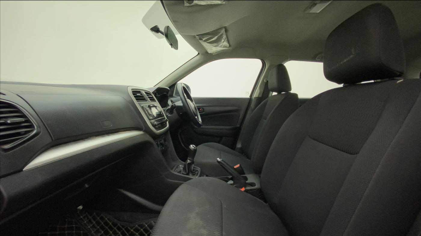 2019 Maruti Vitara Brezza VDI, Diesel, Manual, 82,773 km, Right Side Front Door Cabin