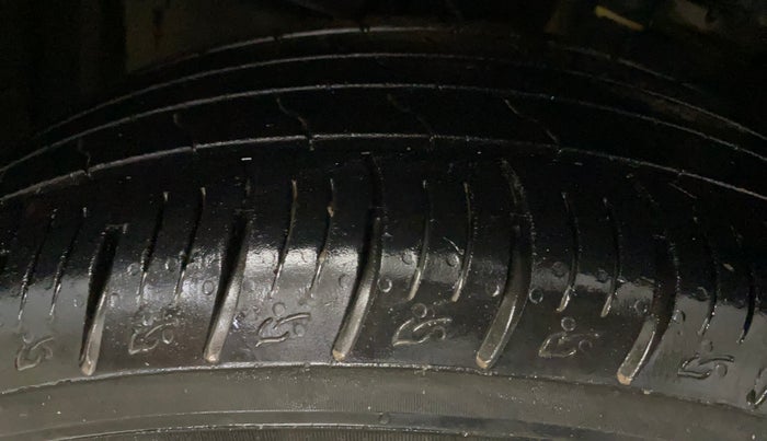 2022 Toyota URBAN CRUISER HIGH GRADE MT, Petrol, Manual, 25,190 km, Left Front Tyre Tread