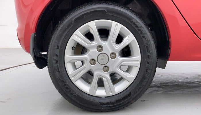 2018 Tata Tiago XZ 1.2 REVOTRON, Petrol, Manual, 6,413 km, Right Rear Wheel