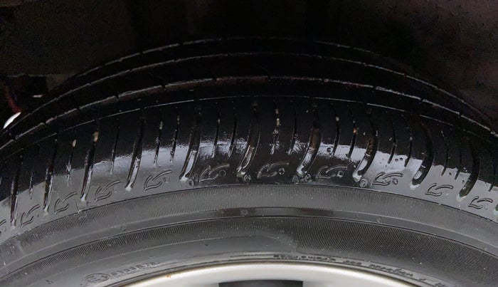2018 Tata Tiago XZ 1.2 REVOTRON, Petrol, Manual, 6,413 km, Right Rear Tyre Tread