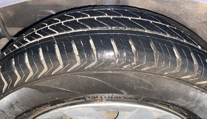 2014 Hyundai Grand i10 MAGNA 1.2 KAPPA VTVT, Petrol, Manual, 46,921 km, Right Rear Tyre Tread