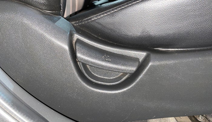 2014 Hyundai Grand i10 MAGNA 1.2 KAPPA VTVT, Petrol, Manual, 46,921 km, Driver Side Adjustment Panel