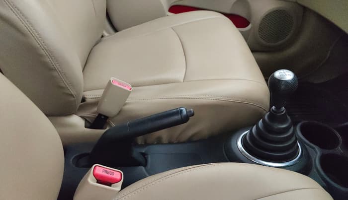 2015 Honda Brio V MT, Petrol, Manual, 86,210 km, Gear Lever