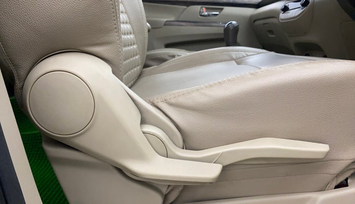 2019 Maruti Ertiga ZXI SHVS, Petrol, Manual, 55,697 km, Driver Side Adjustment Panel