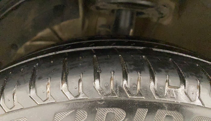 2019 Maruti Ertiga ZXI SHVS, Petrol, Manual, 55,697 km, Left Front Tyre Tread