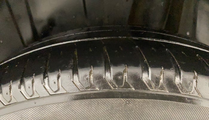 2019 Maruti Ertiga ZXI SHVS, Petrol, Manual, 55,697 km, Left Rear Tyre Tread