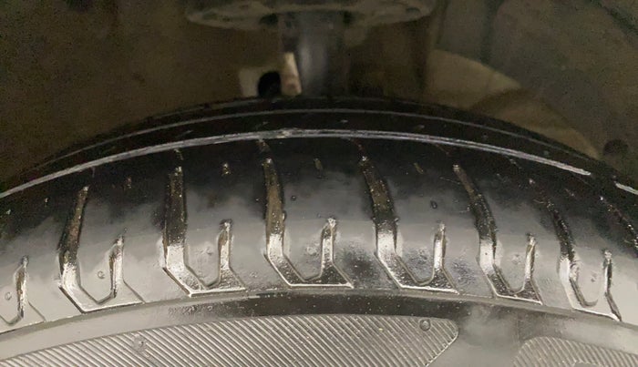 2019 Maruti Ertiga ZXI SHVS, Petrol, Manual, 55,697 km, Right Front Tyre Tread