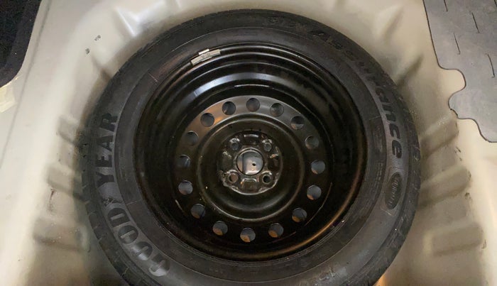 2018 Maruti Ciaz DELTA 1.5 SHVS MT PETROL, Petrol, Manual, 56,957 km, Spare Tyre