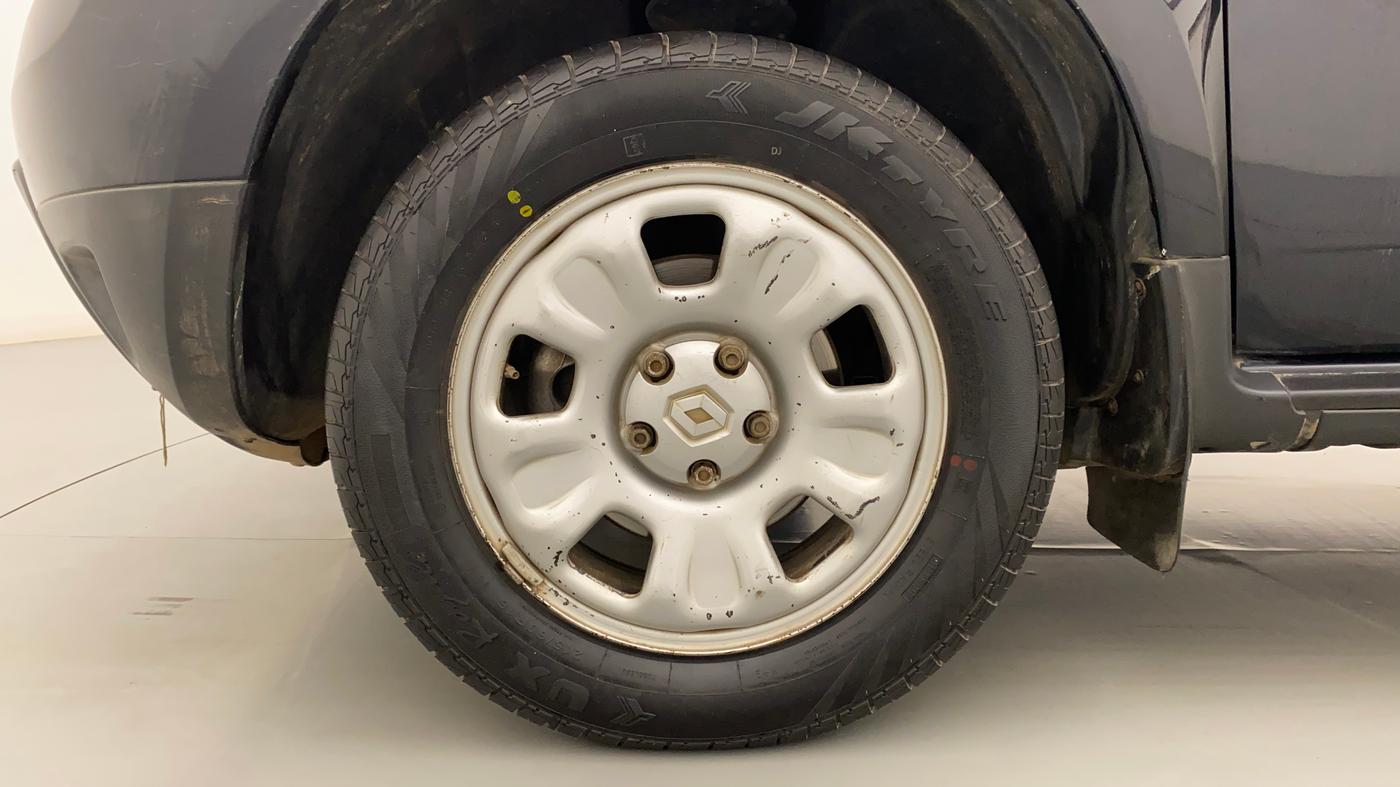 2014 Renault Duster 85 PS RXL PLUS DIESEL, Diesel, Manual, 1,08,098 km, Left Front Wheel