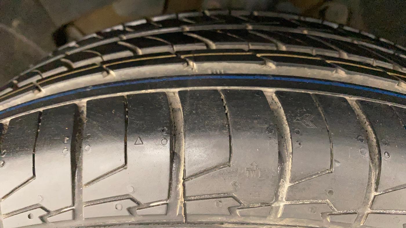 2014 Renault Duster 85 PS RXL PLUS DIESEL, Diesel, Manual, 1,08,098 km, Left Front Tyre Tread