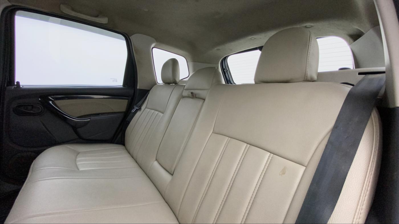 2014 Renault Duster 85 PS RXL PLUS DIESEL, Diesel, Manual, 1,08,098 km, Right Side Rear Door Cabin