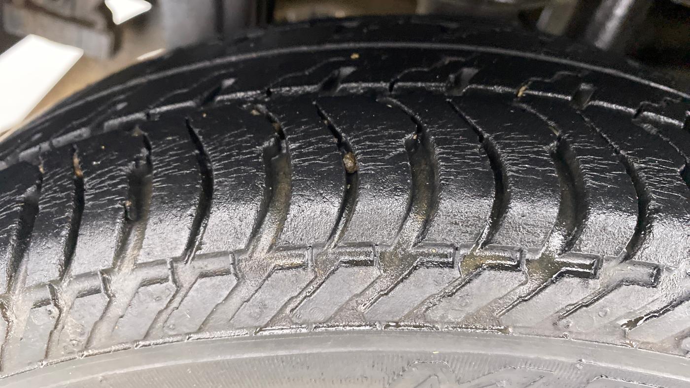 2016 Maruti Alto K10 VXI AMT P, Petrol, Automatic, 21,542 km, Right Rear Tyre Tread