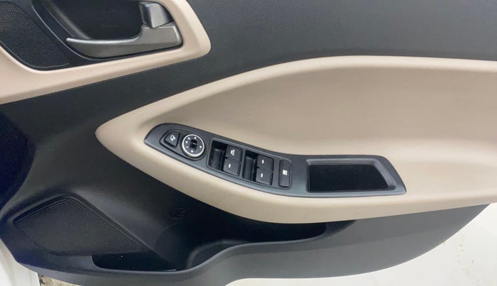 2016 Hyundai Elite i20 ASTA 1.2, Petrol, Manual, 83,185 km, Driver Side Door Panels Control